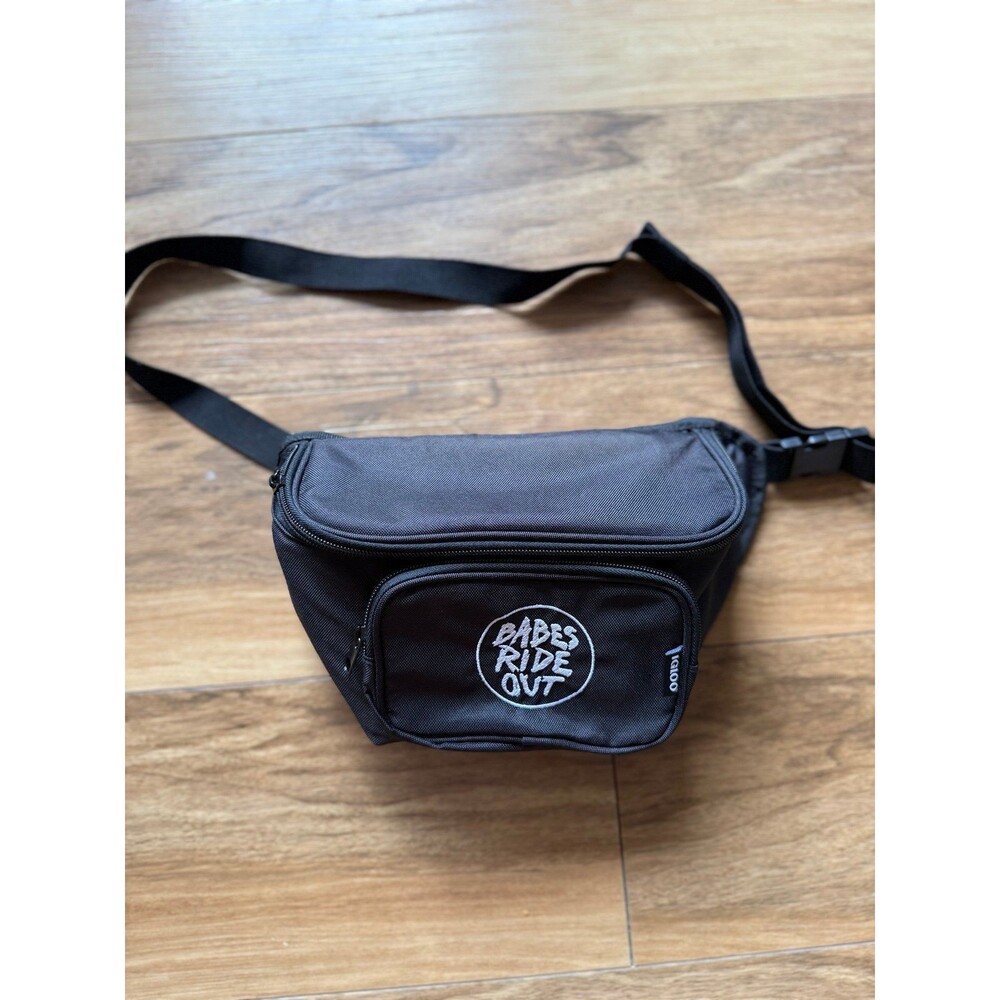 Rare Igloo x Babes Ride Out Insulated Fanny Pack Cooler Motorcycle Black